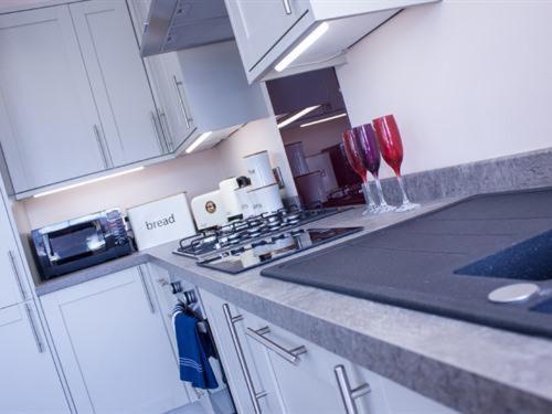 Lux Aparts Wakefield Central المظهر الخارجي الصورة